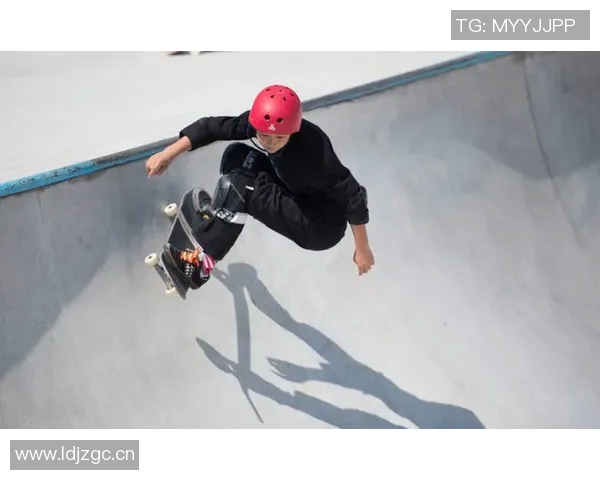 深圳滑板队荣登滑板技术排行榜第七名展现实力与潜力 深圳滑板队荣登滑板技术排行榜第七名展现实力与潜力